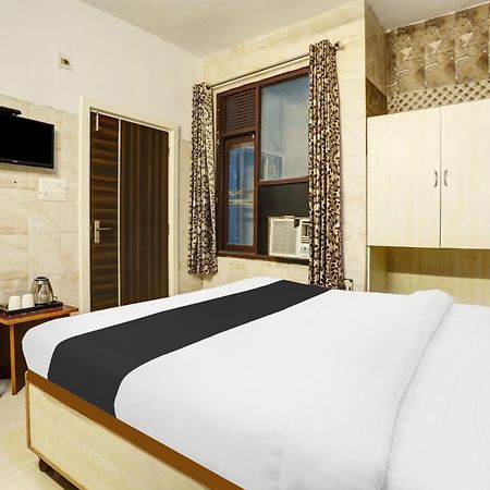Hotel O Jammu Near Ragunath Bazaar Formerly Goodwill Екстер'єр фото
