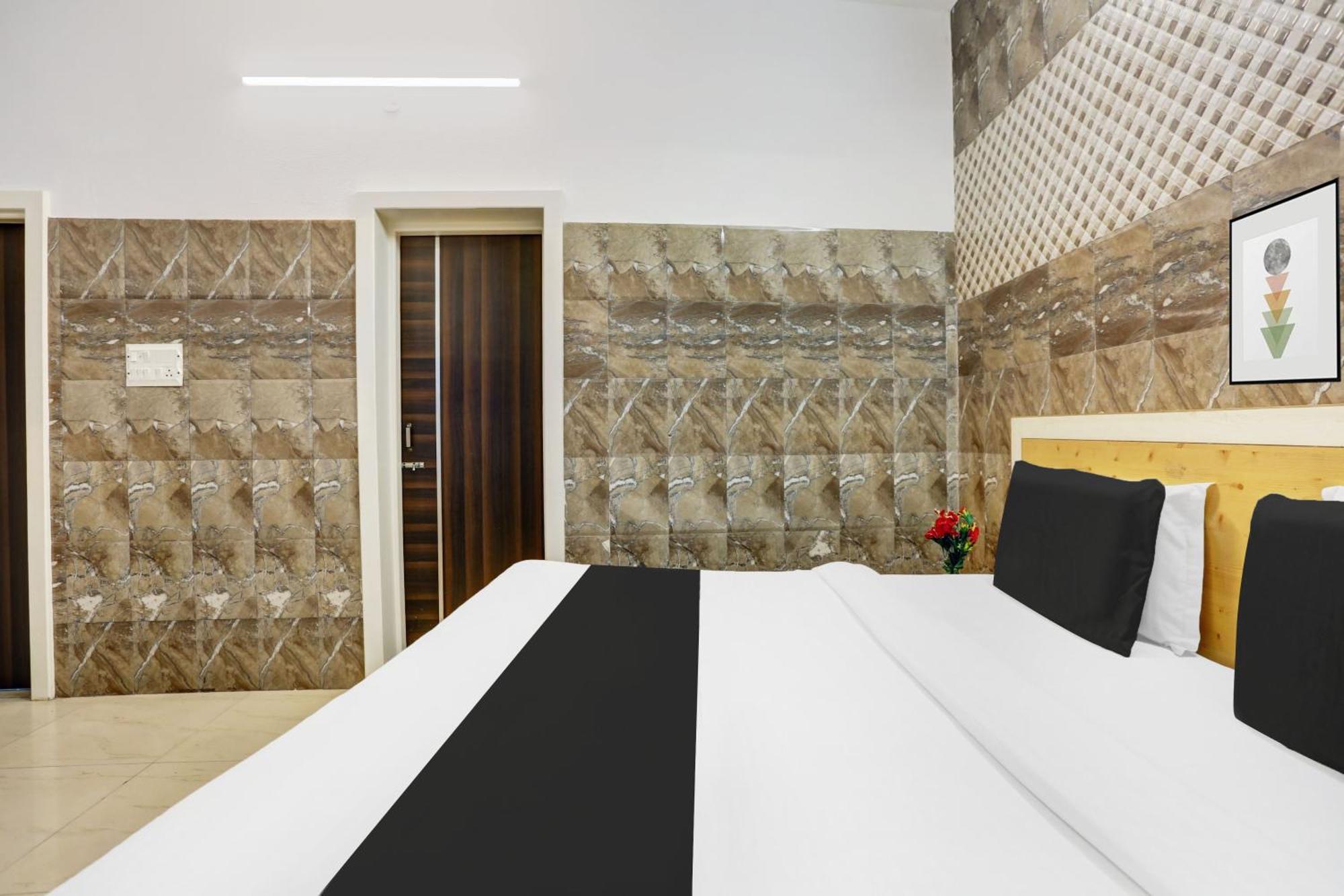 Hotel O Jammu Near Ragunath Bazaar Formerly Goodwill Екстер'єр фото